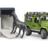 Land Rover Defender z przyczepą dla koni